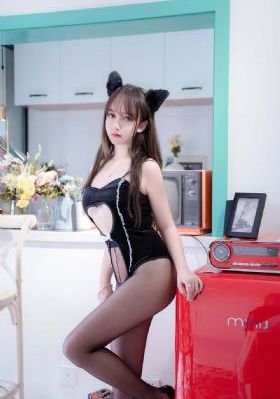 欧美名人毛衣街拍图片_日韩成人在线